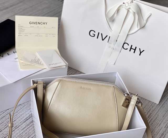 XS Antigona Hobo BOX 20
