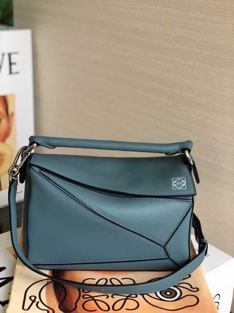 Loewe 24
