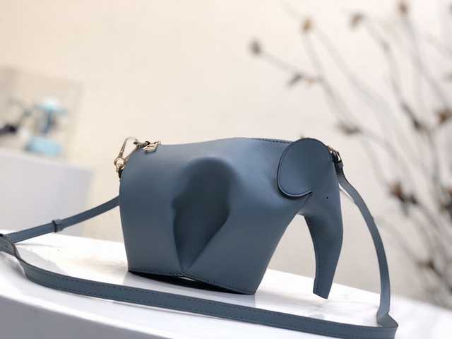 Elephant 10166 18