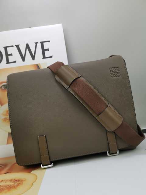 A70 Loewe 33