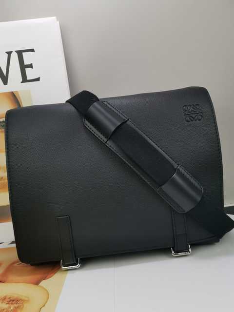 A70 Loewe 33