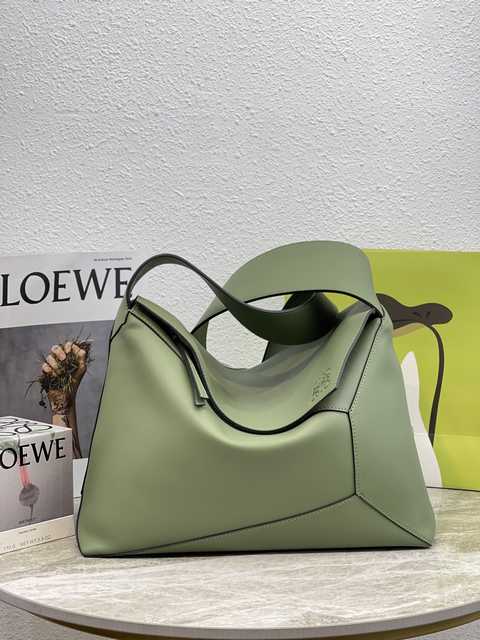 11376 Loewe 33