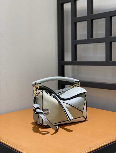 Loewe 18