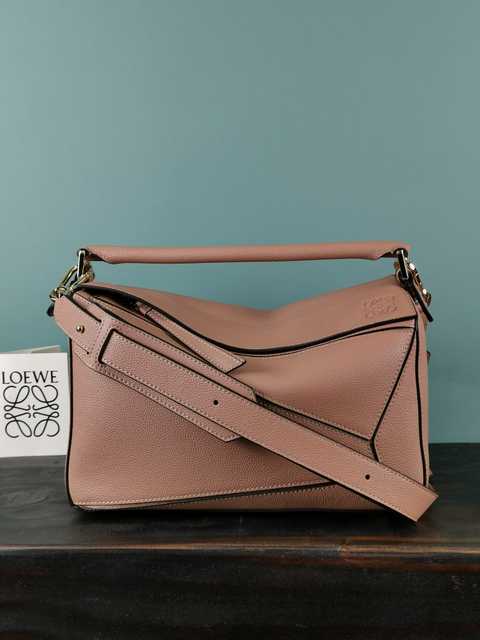 Loewe 29