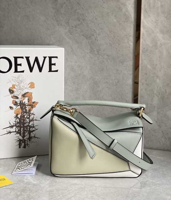 Loewe 24