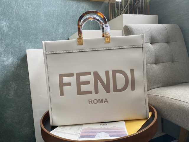 372M108 Fendi 40.5