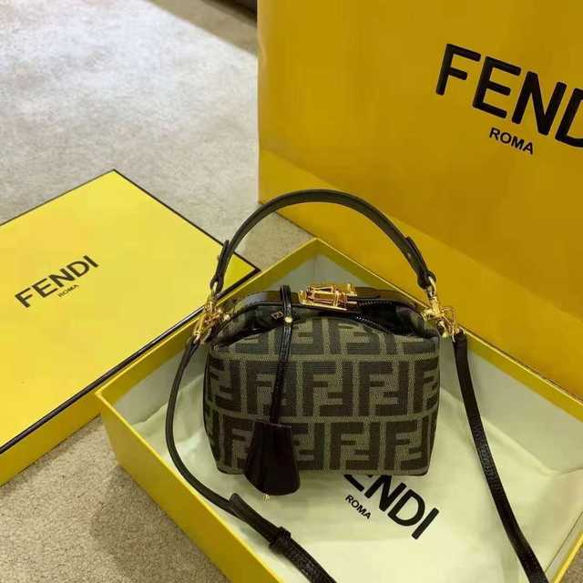Fendi 16