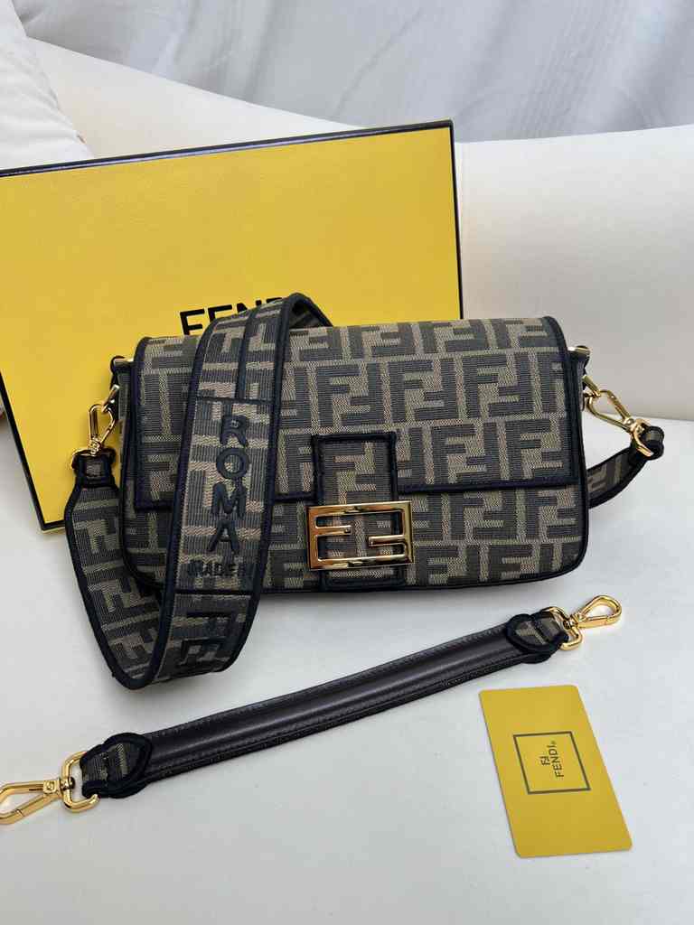 103 Baguette Fabric 27