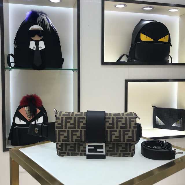 Fendi 26