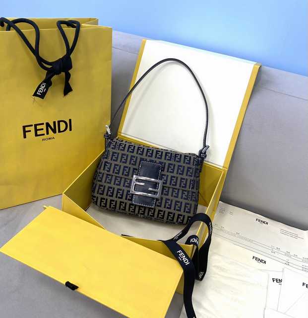 8352 Fendi 21