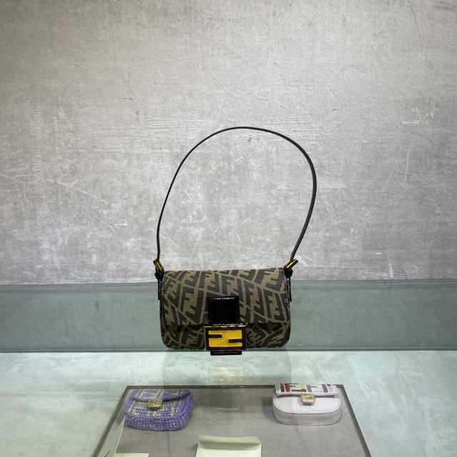 1291 Fendi 19.5