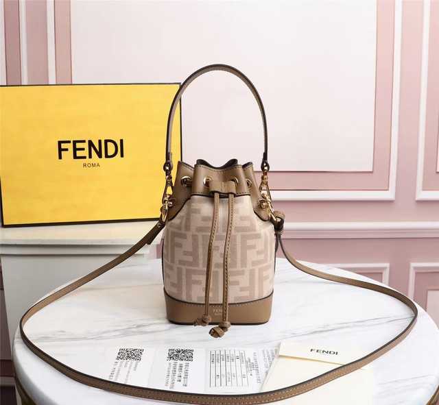 Fendi 17