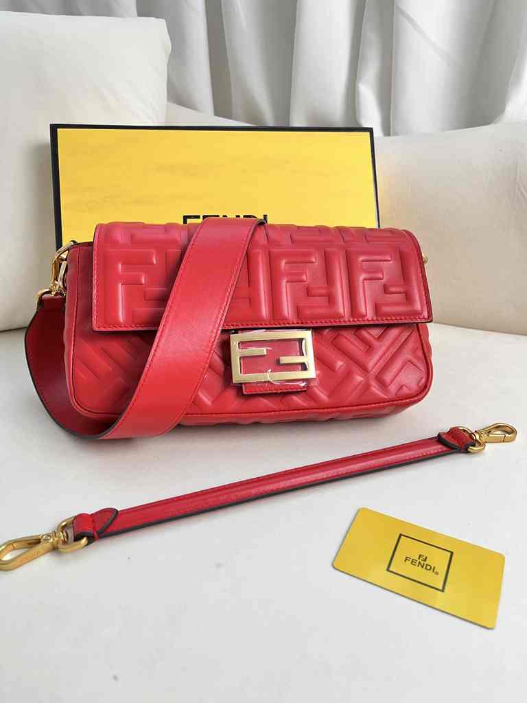 211 Baguette Embossed 27