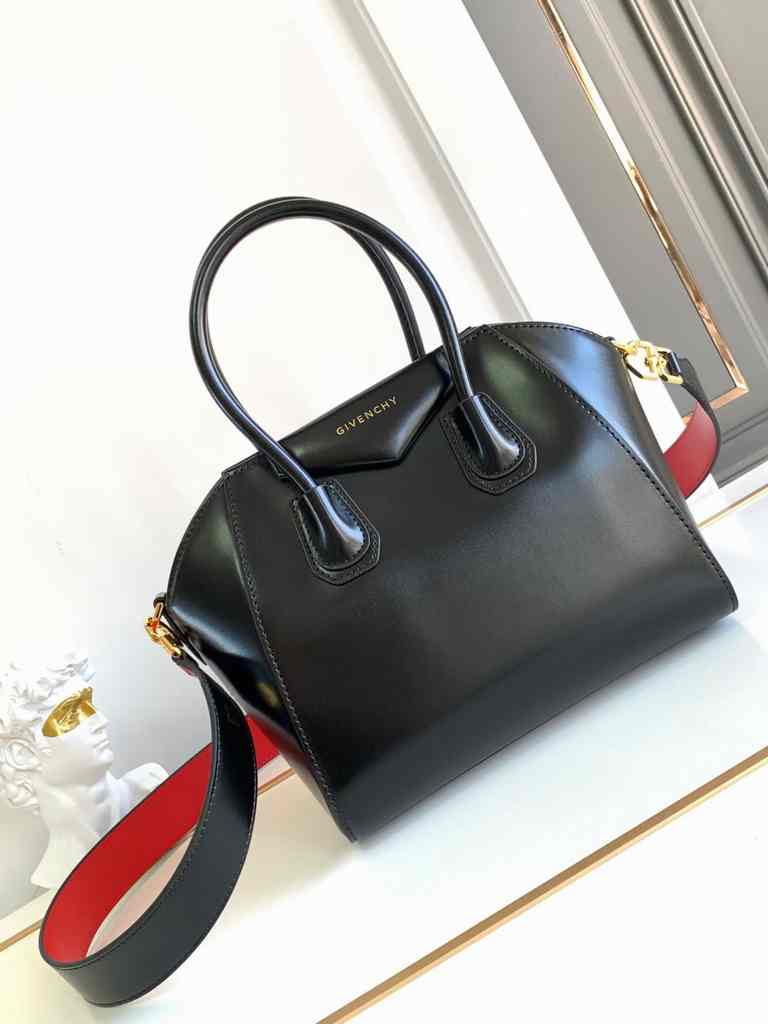 9981 Antigona Mini 22 BOX Leather New Strap