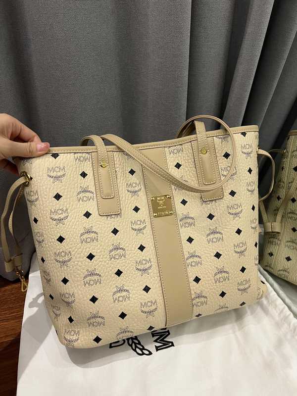MCM Shopping Bag 35