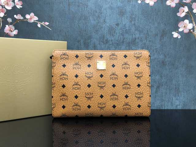 MCM Clutch 32