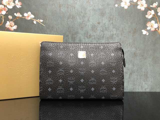 MCM Clutch 32