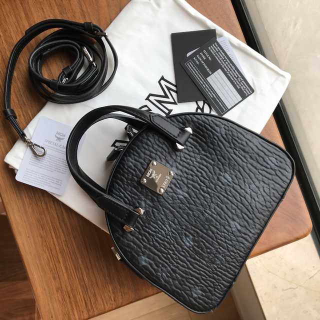 MCM Top Handle 18