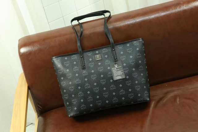 MCM Anya 35