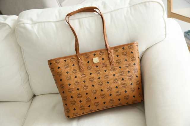 MCM Anya 35