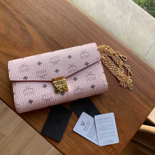 MCM Millie 24