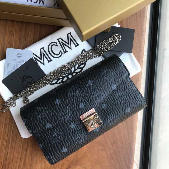 MCM Millie 24