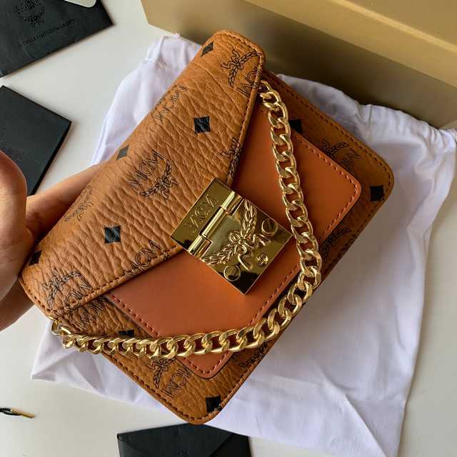 MCM Patricia 18