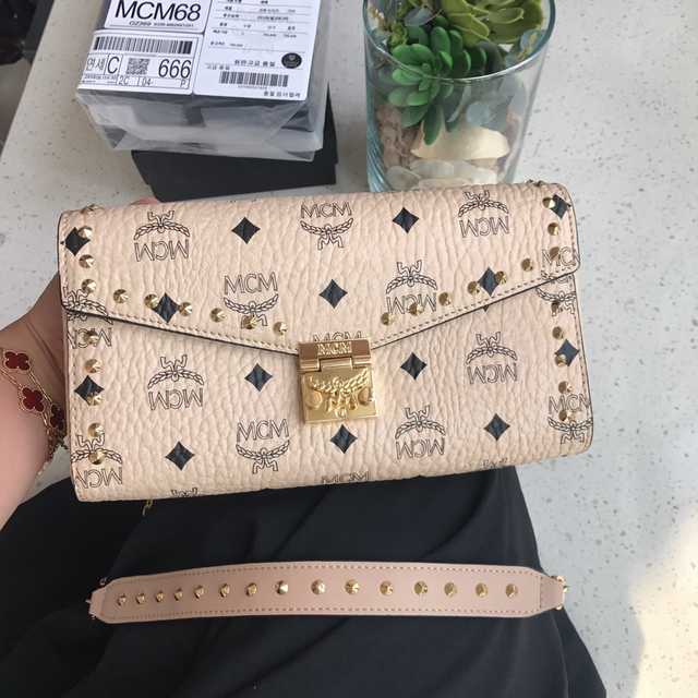MCM Millie Stud 24