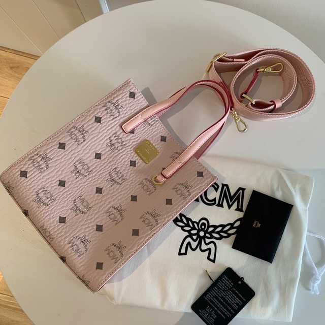 MCM Tote 22