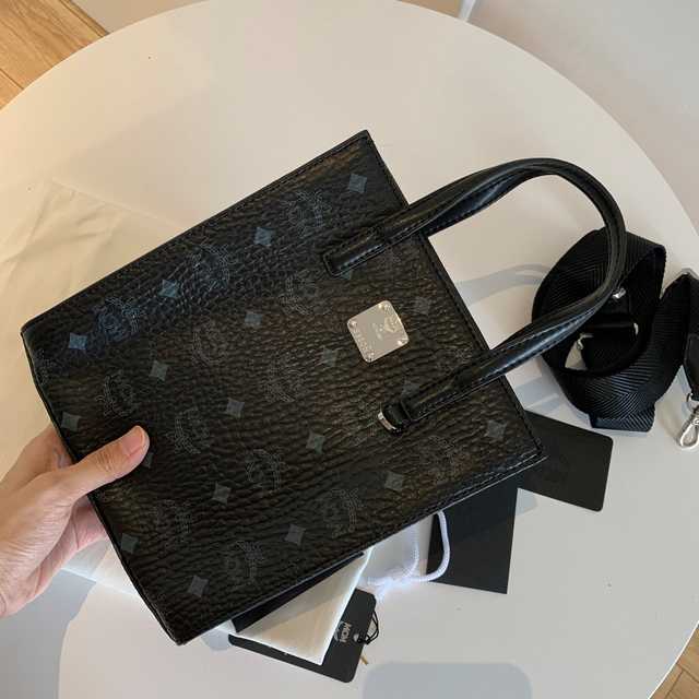 MCM Tote 22