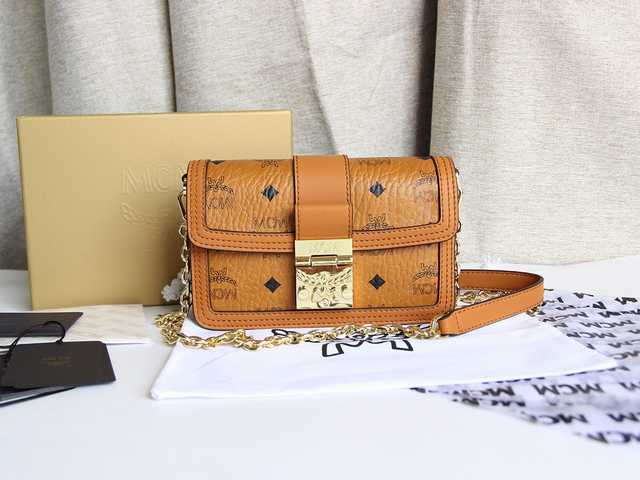 MCM Chain Bag 18