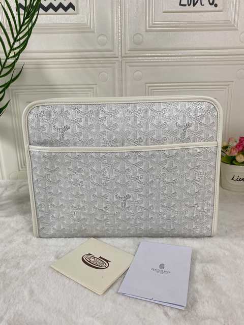 GOYARD Cosmetic Bag 30
