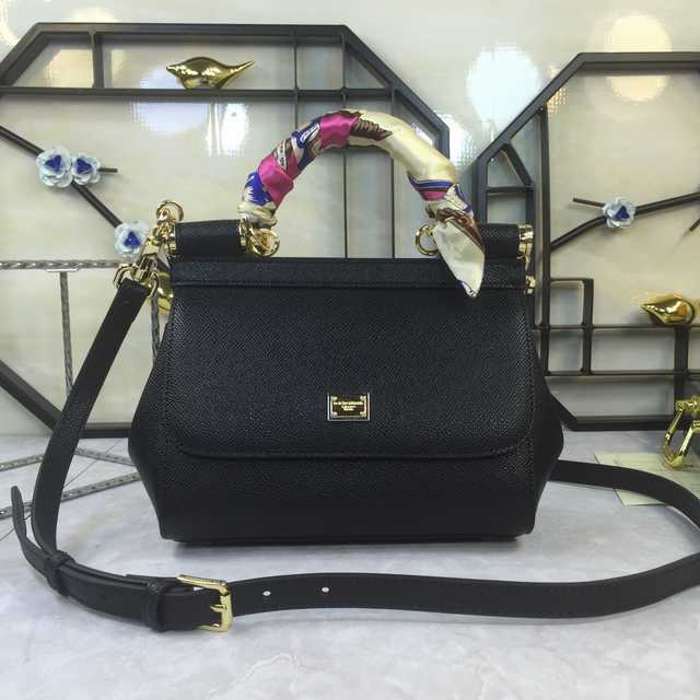 4135 Dolce & Gabbana 20