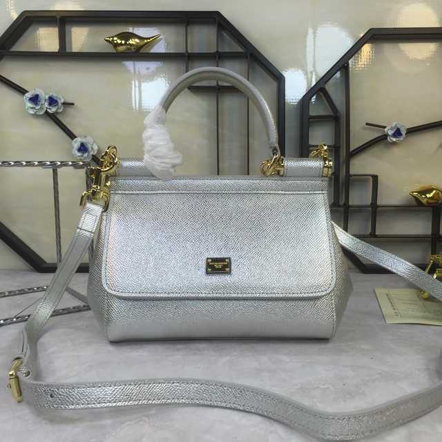 4135 Dolce & Gabbana 20