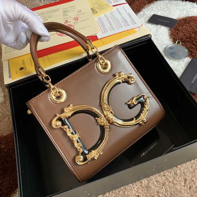 5180 Dolce & Gabbana 20