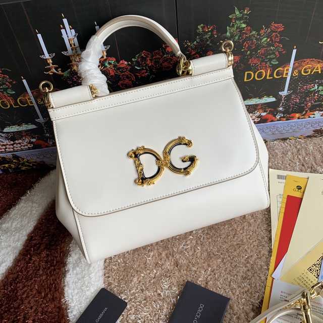 4157 Dolce & Gabbana 25