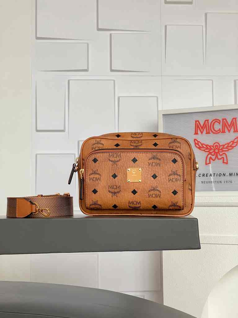 H026 MCM Aren Visetos Camera Bag 22