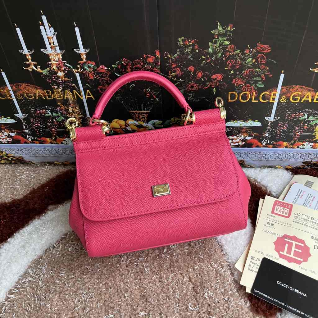 4135 Dolce & Gabbana 20