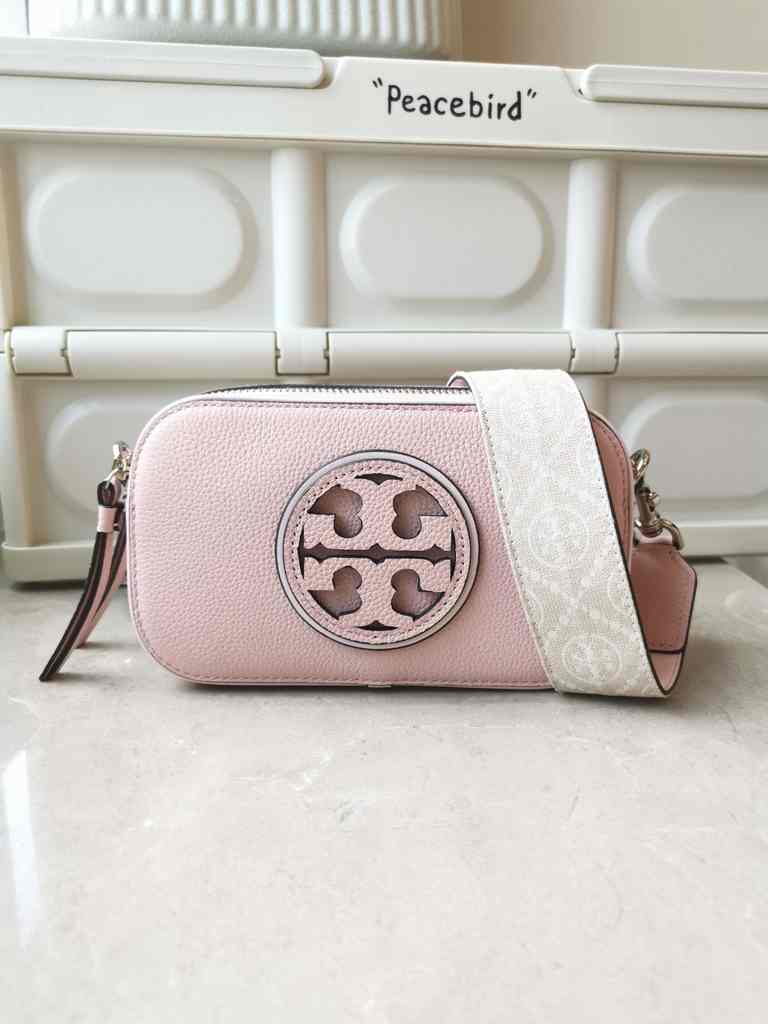 412 Tory Burch 19