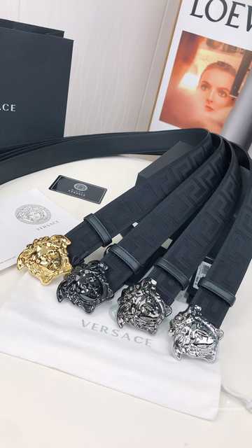 BT10570 Versace