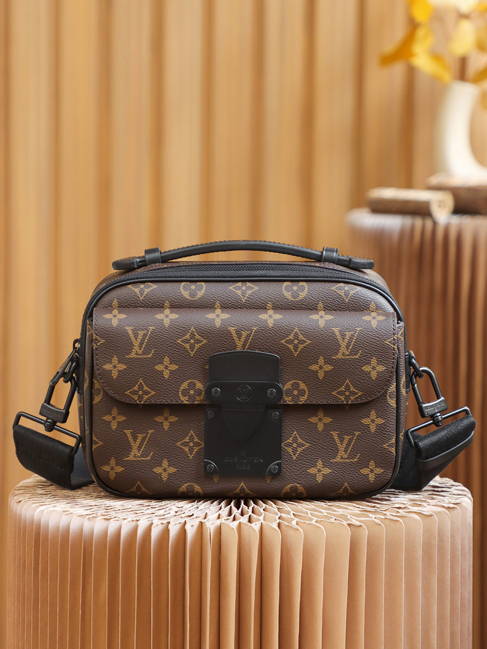 Boutique Quality Louis Vuitton S Lock M45806 22
