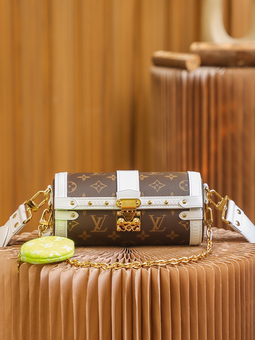 Boutique Quality Louis Vuitton Papillon Trunk M81485 19