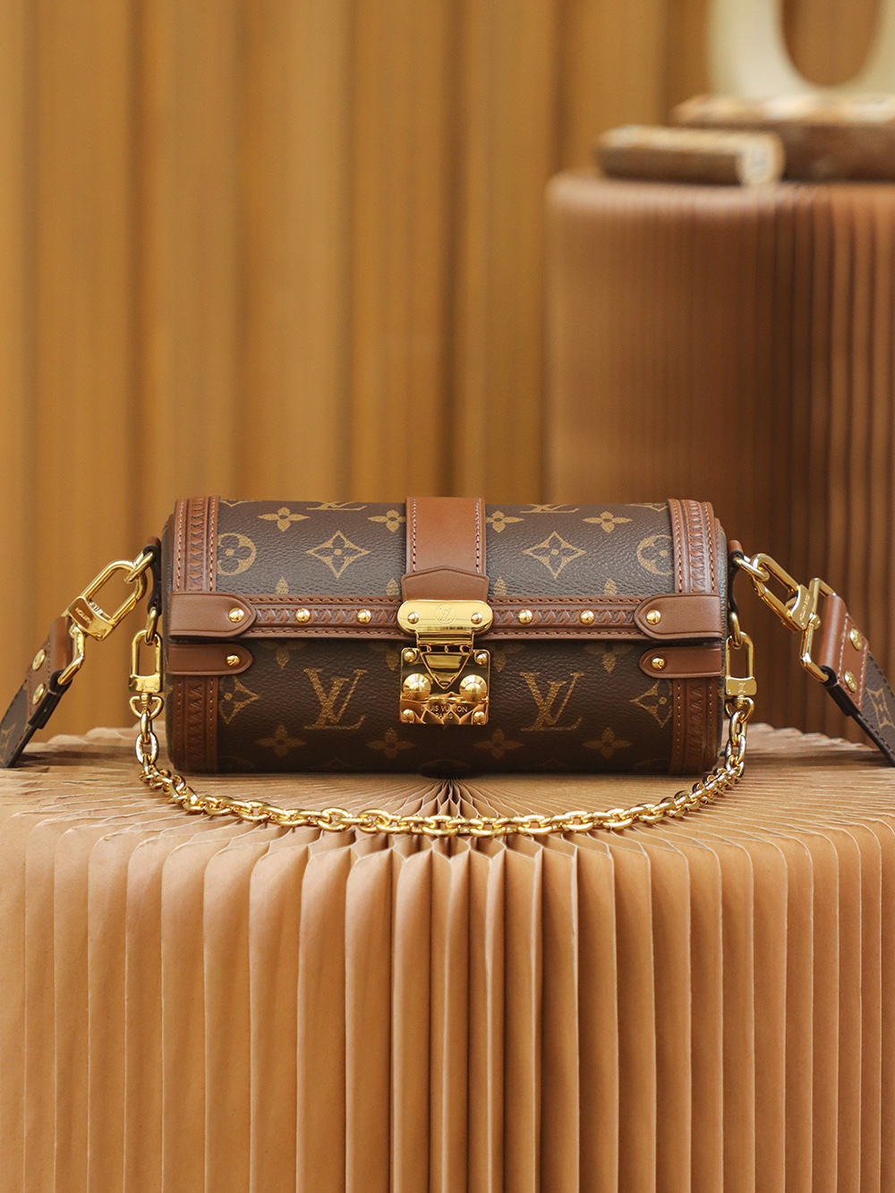 Boutique Quality Louis Vuitton Papillon Trunk M57835 19