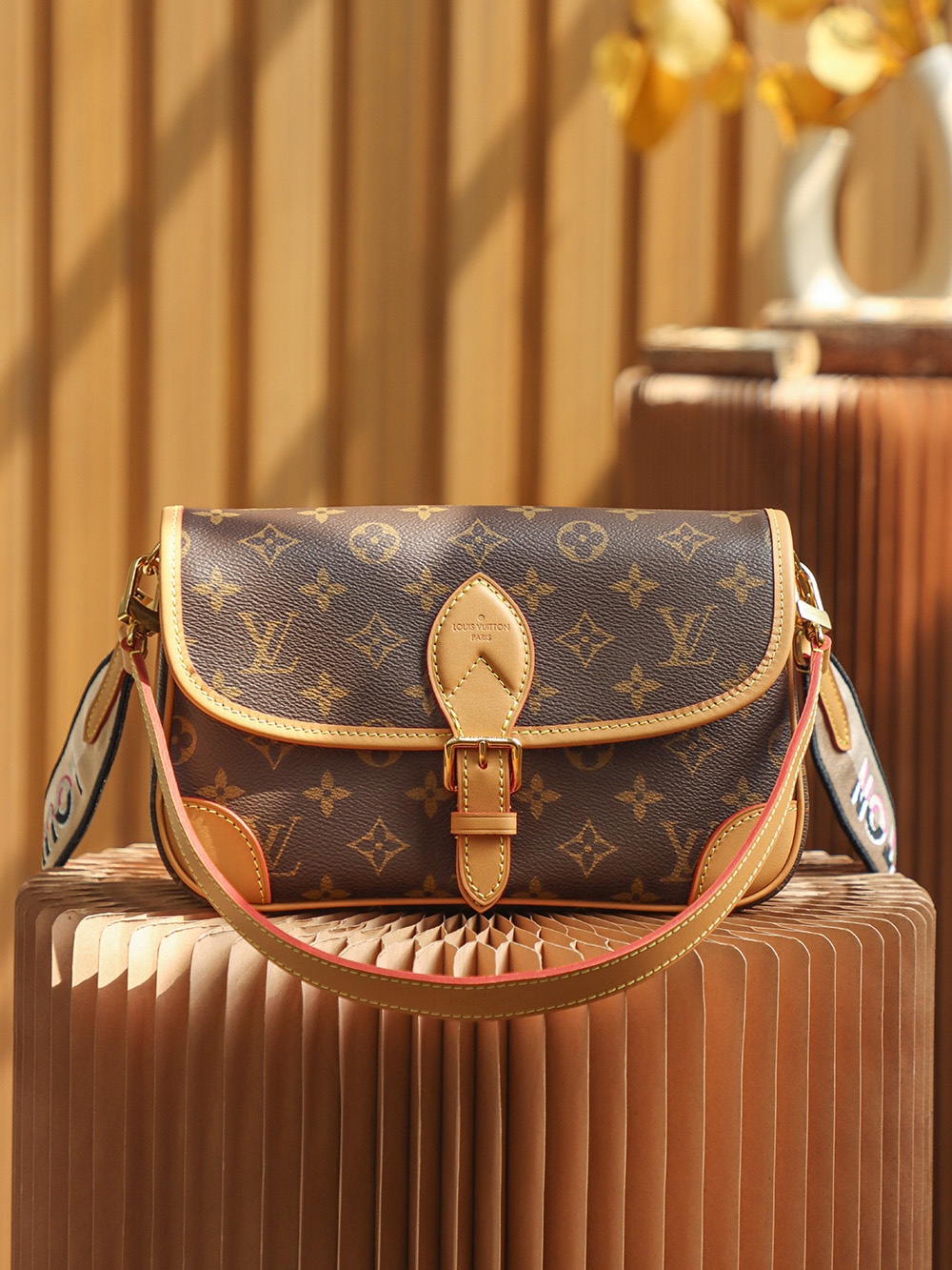 Boutique Quality Louis Vuitton Diane M45985 24