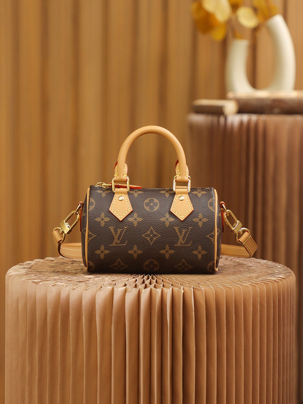 Boutique Quality Louis Vuitton Nano Speedy M81086 16