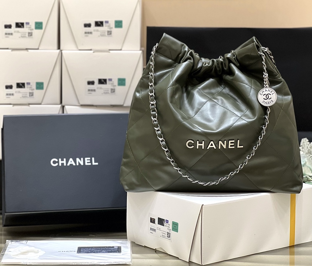 Boutique Quality Chanel AS3261 42
