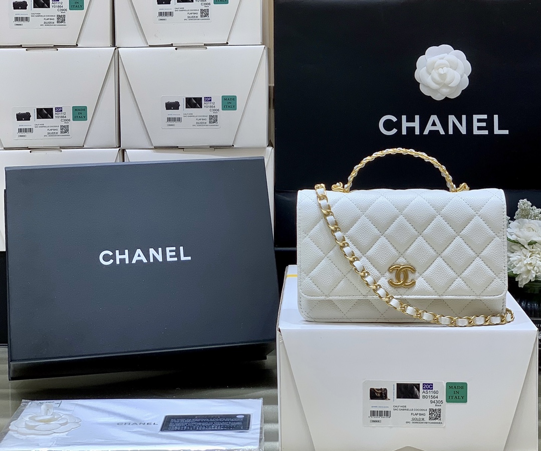 Boutique Quality Chanel AP2804 19