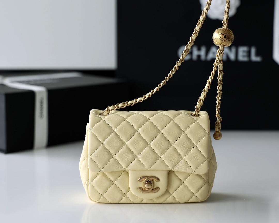 Boutique Quality Chanel AS1786 17