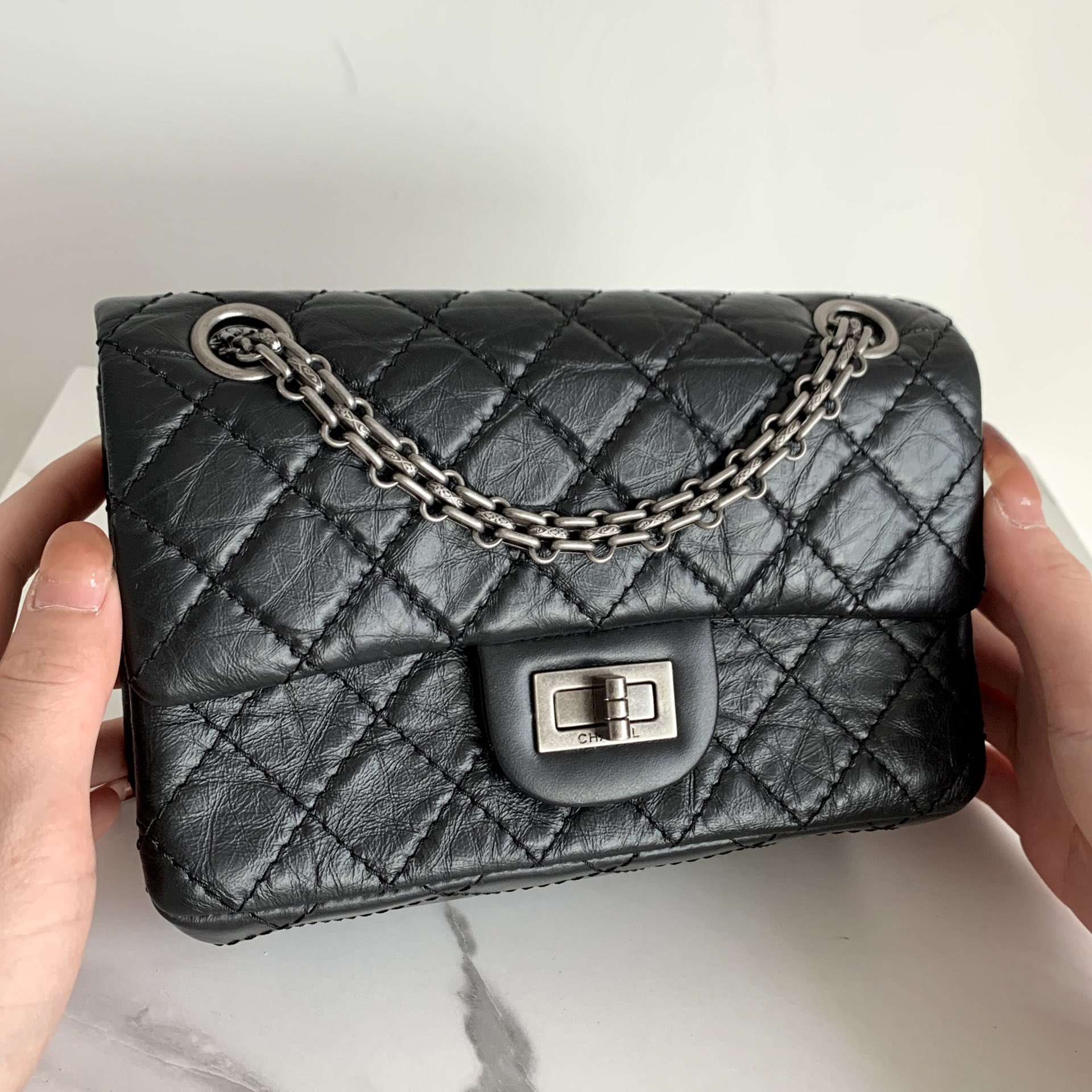 Boutique Quality Chanel 2.55 37585 20