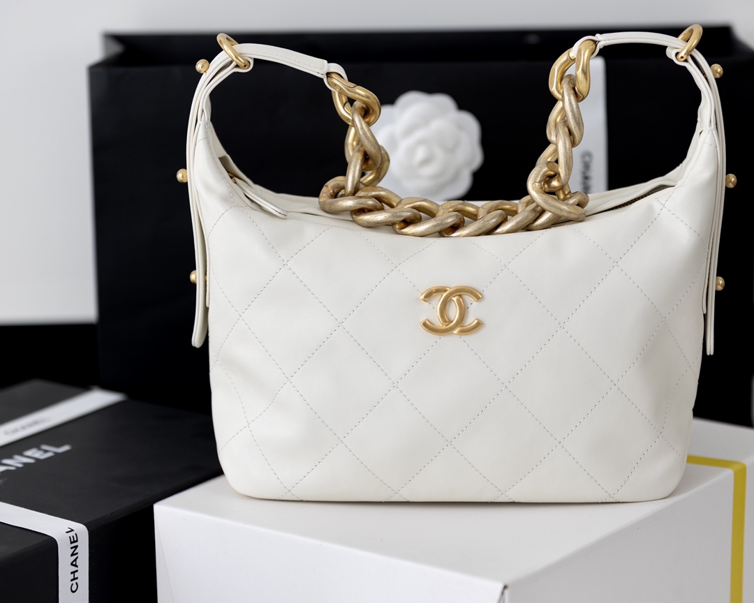 Boutique Quality Chanel AS2910 28